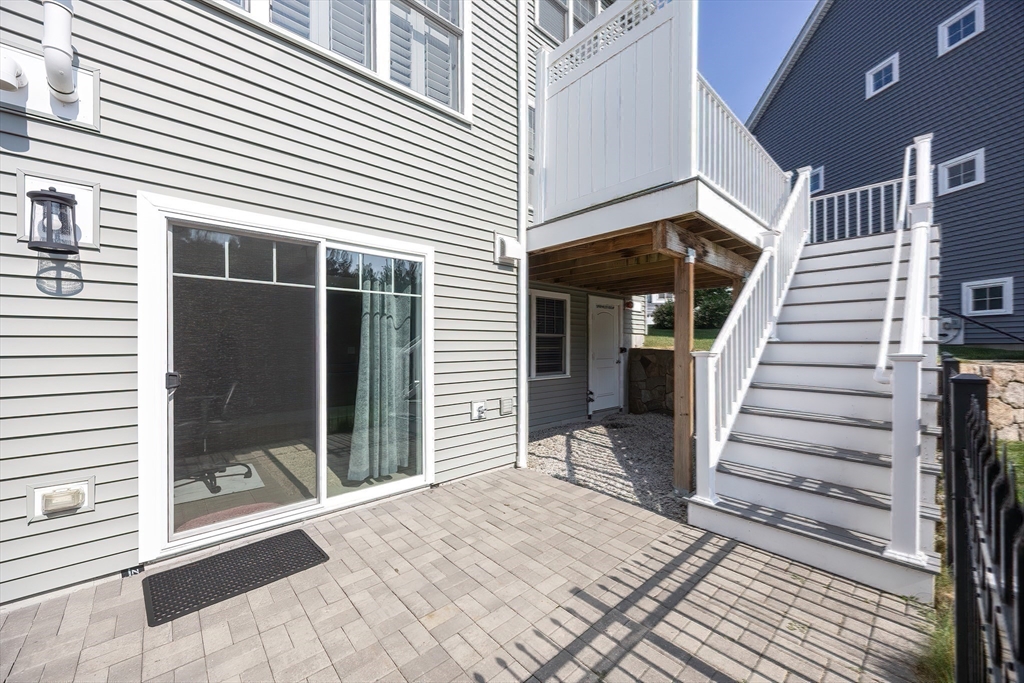 Franklin, Massachusetts 02038, United States, 3 Bedrooms Bedrooms, ,4 BathroomsBathrooms,Residential,Active,201803