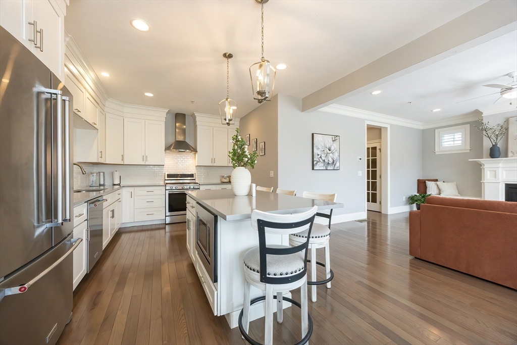 Franklin, Massachusetts 02038, United States, 3 Bedrooms Bedrooms, ,4 BathroomsBathrooms,Residential,Active,201803