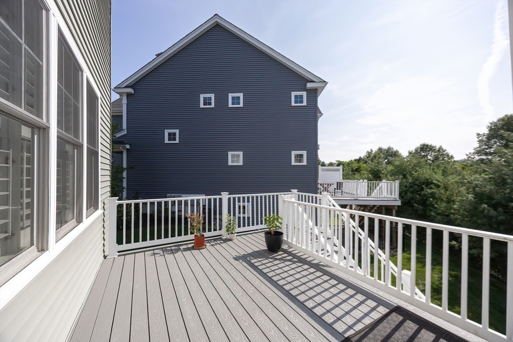 Franklin, Massachusetts 02038, United States, 3 Bedrooms Bedrooms, ,4 BathroomsBathrooms,Residential,Active,201803