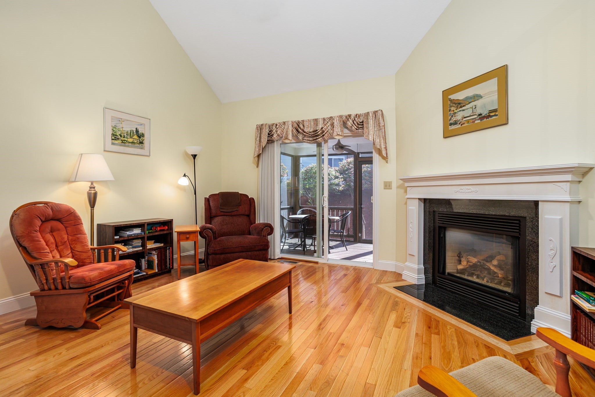 37 Acorn Ave 37