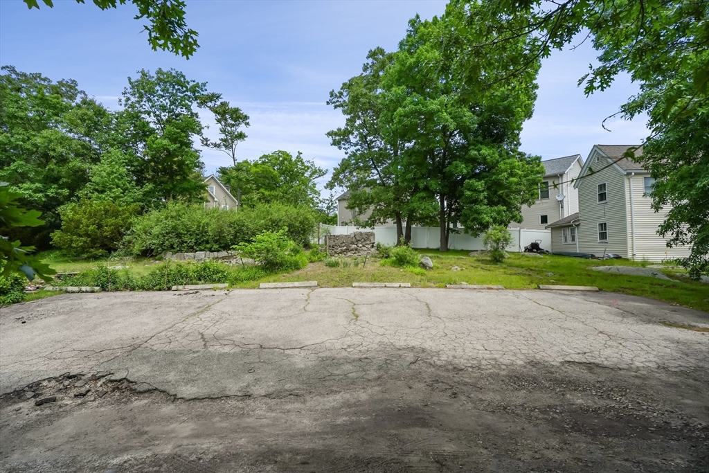 12 Bungalow Rd