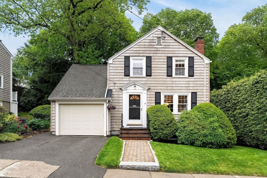 9 Roland Street
