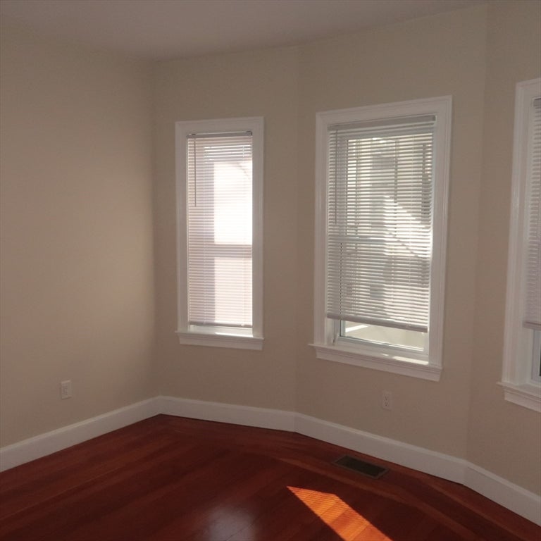 181 Harvard ST #1, Malden, MA Photo #17