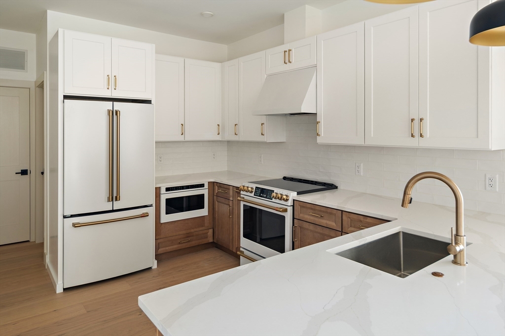 1025 Massachusetts Avenue 502