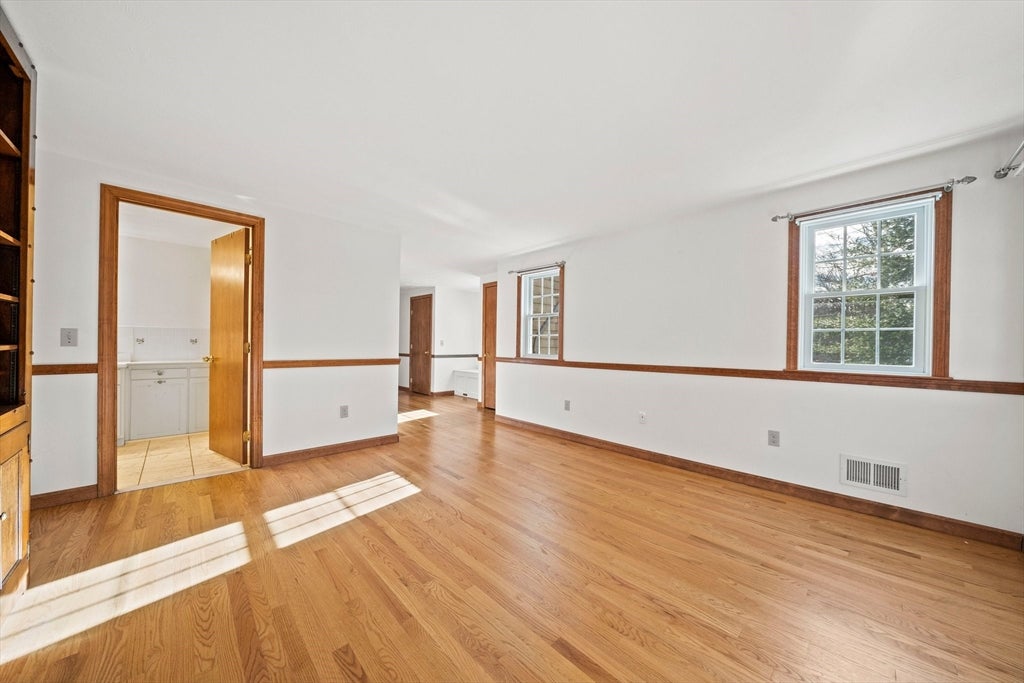 197 Circuit St, Hanover, MA Photo #24