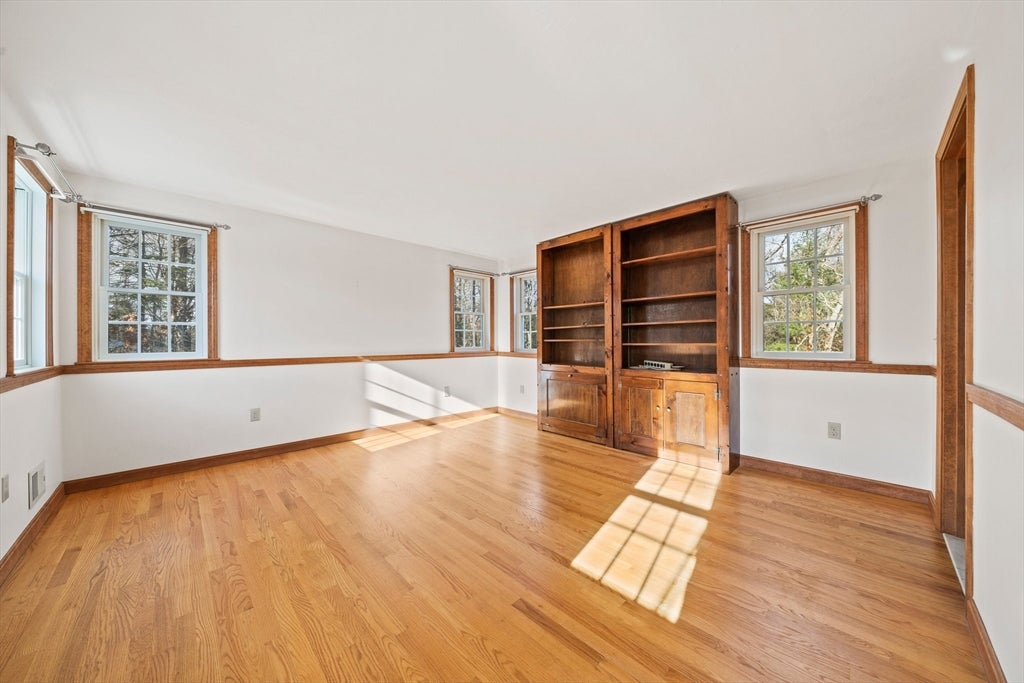 197 Circuit St, Hanover, MA Photo #23