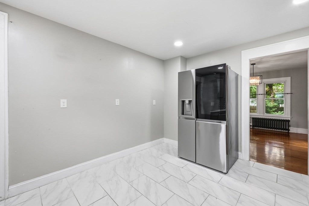 43 Eddywood St, Springfield, MA Photo #9