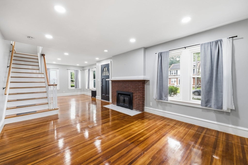43 Eddywood St, Springfield, MA Photo #5