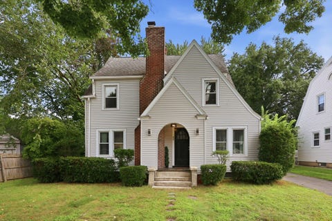 Photo of 43 Eddywood St, Springfield, MA 01118 (MLS # 73569013)