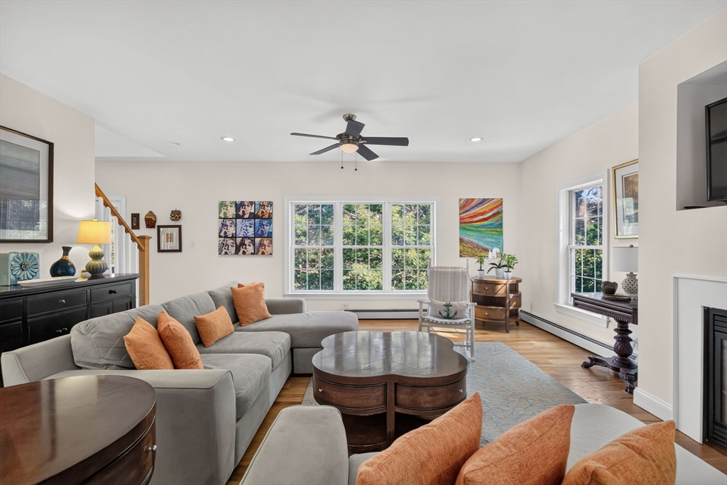 8 Leeward Passage