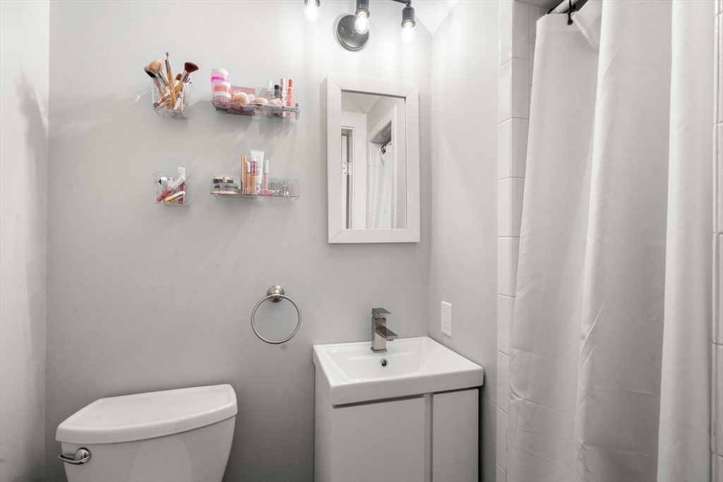 9 Dunton Rd #9, Watertown, MA Photo #18