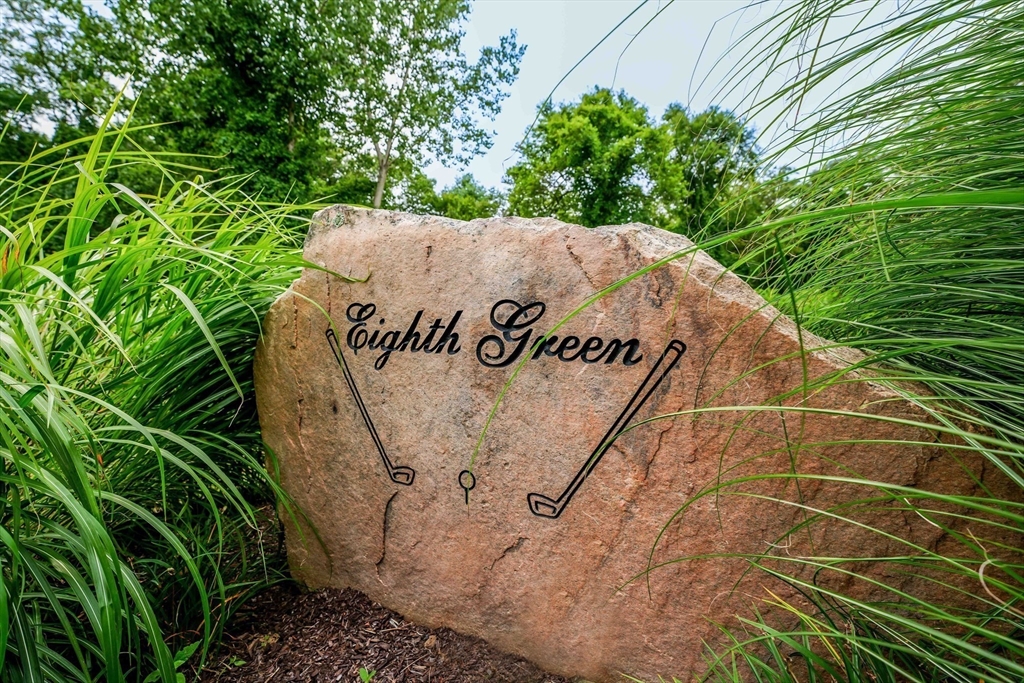 17 Eighth Green Drive