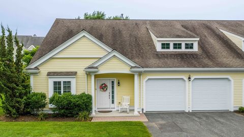 17 Eighth Green Drive Dartmouth MA 02747