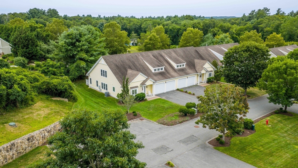 17 Eighth Green Drive
