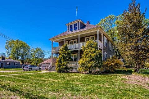 39 Lewis St Franklin MA 02038