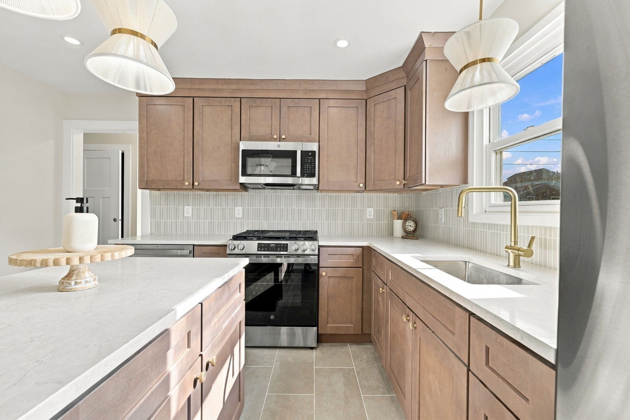 26 Gorham St, Dartmouth, MA, 26 Gorham St, Dartmouth, MA Photo #8