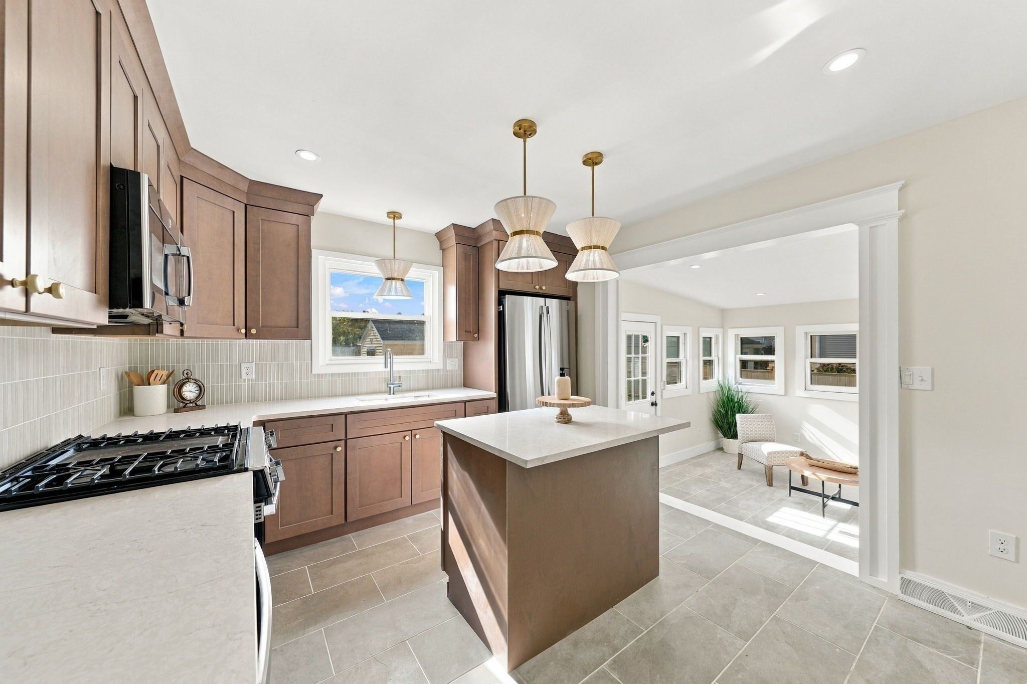 26 Gorham St, Dartmouth, MA, 26 Gorham St, Dartmouth, MA Photo #6