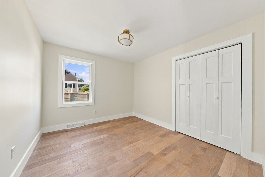 26 Gorham St, Dartmouth, MA, 26 Gorham St, Dartmouth, MA Photo #21