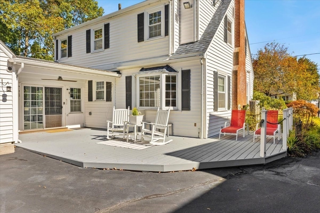 15 Troy St