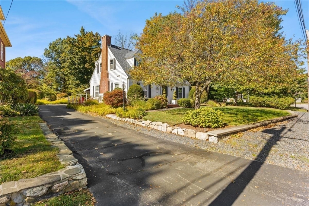 15 Troy St