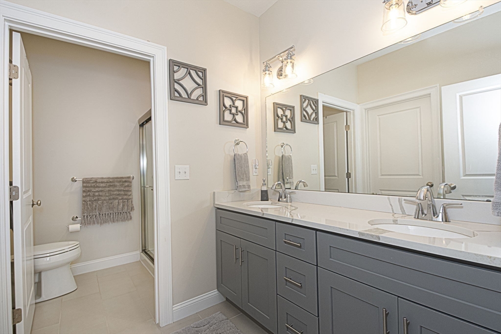 Millbury, Massachusetts 01527, United States, 2 Bedrooms Bedrooms, ,2 BathroomsBathrooms,Residential,Active,210356