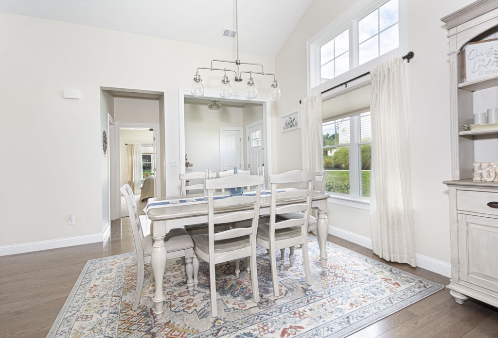 Millbury, Massachusetts 01527, United States, 2 Bedrooms Bedrooms, ,2 BathroomsBathrooms,Residential,Active,210356