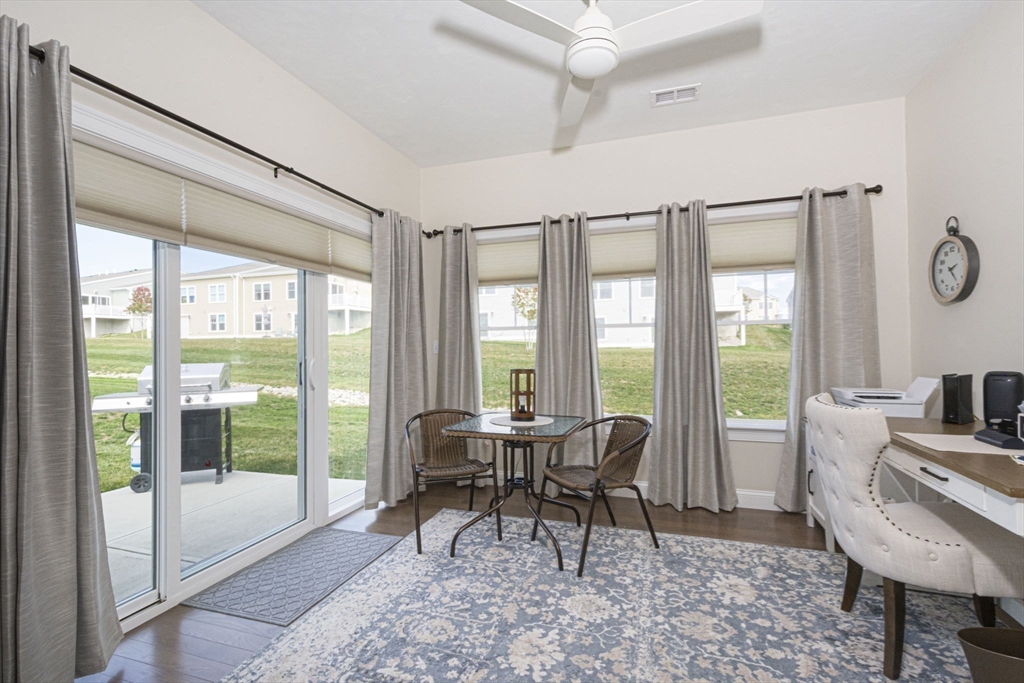 Millbury, Massachusetts 01527, United States, 2 Bedrooms Bedrooms, ,2 BathroomsBathrooms,Residential,Active,210356