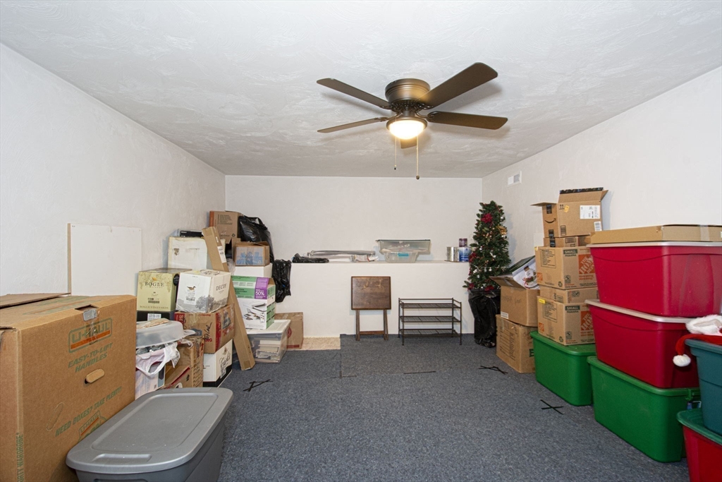 Millbury, Massachusetts 01527, United States, 2 Bedrooms Bedrooms, ,2 BathroomsBathrooms,Residential,Active,210356