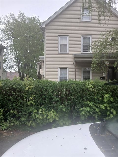 22 Florence St Worcester MA 01610