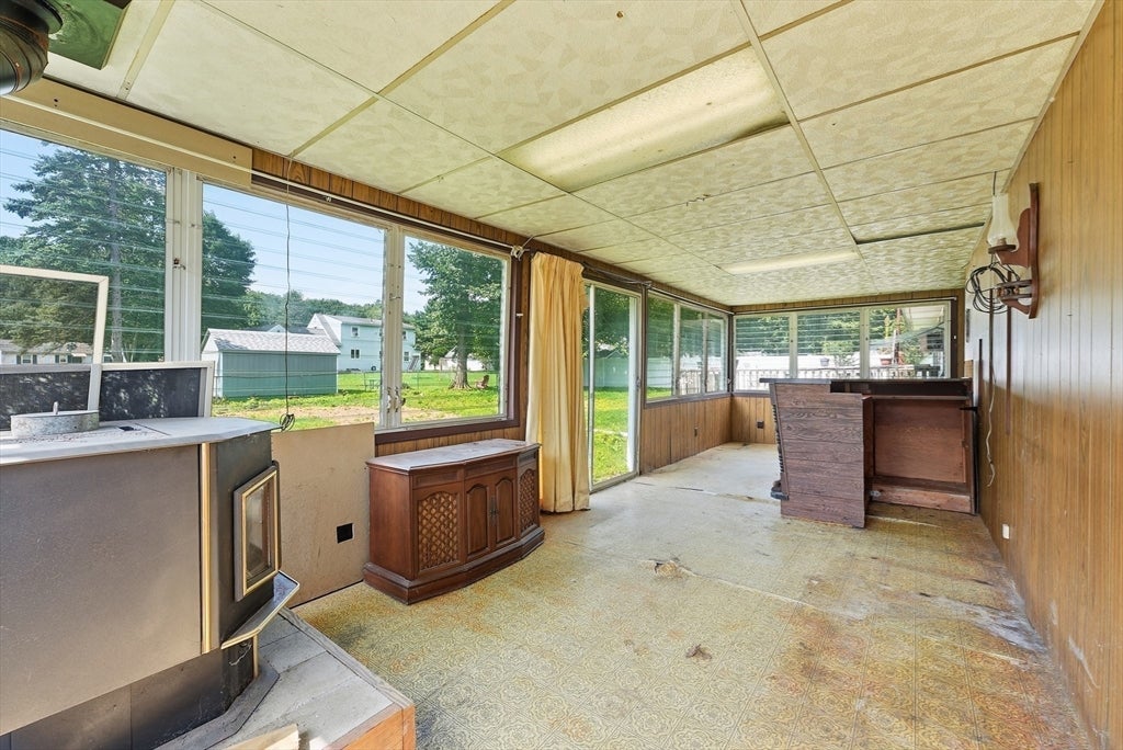 60 S West St, Agawam, MA Photo #23
