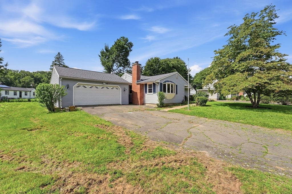 60 S West St, Agawam, MA Photo #4