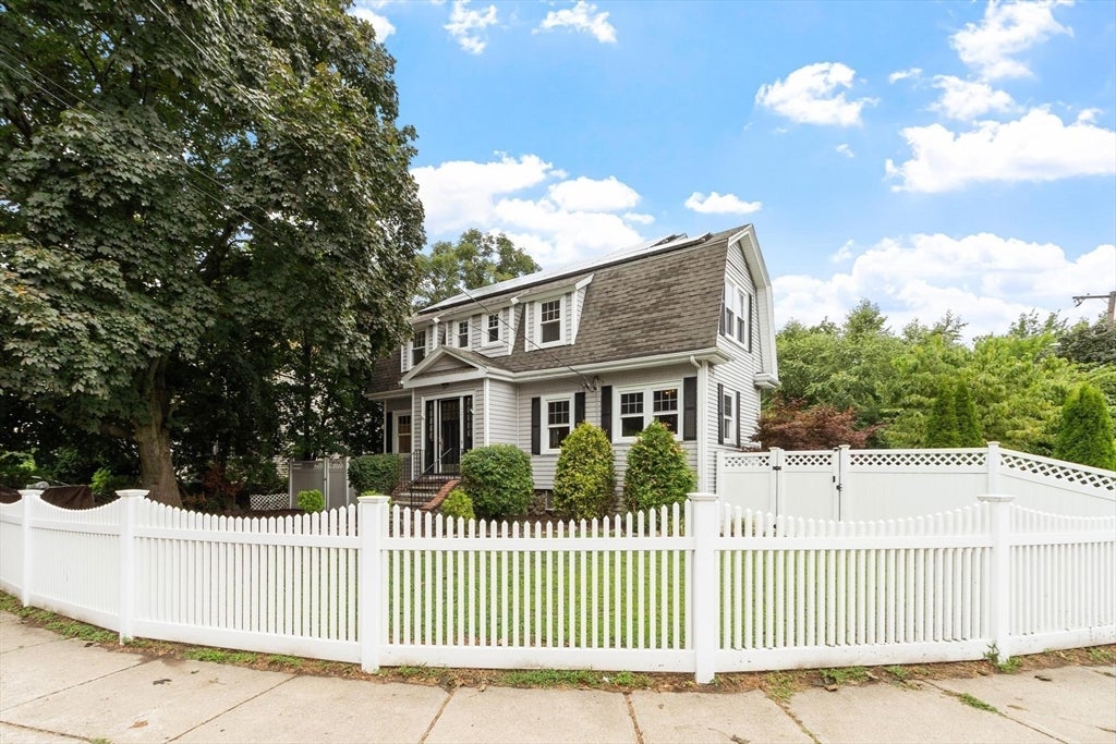 621 High St, Medford, MA Photo #34