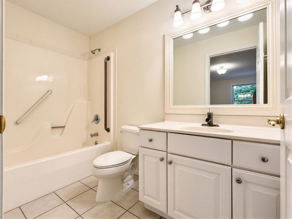 417 Alvord Place #417, South Hadley, MA, 417 Alvord Place #417, South Hadley, MA Photo #21