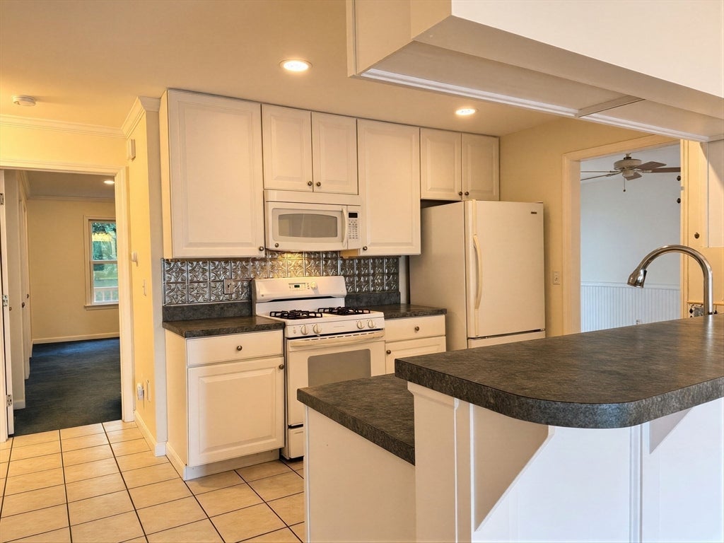 417 Alvord Place #417, South Hadley, MA, 417 Alvord Place #417, South Hadley, MA Photo #16
