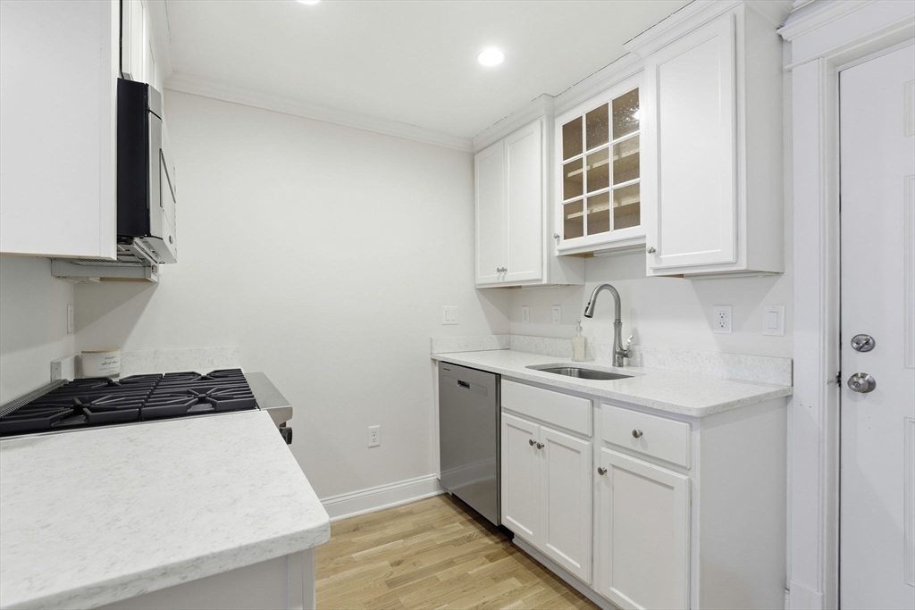 25 Howland St #2, Plymouth, MA Photo #9