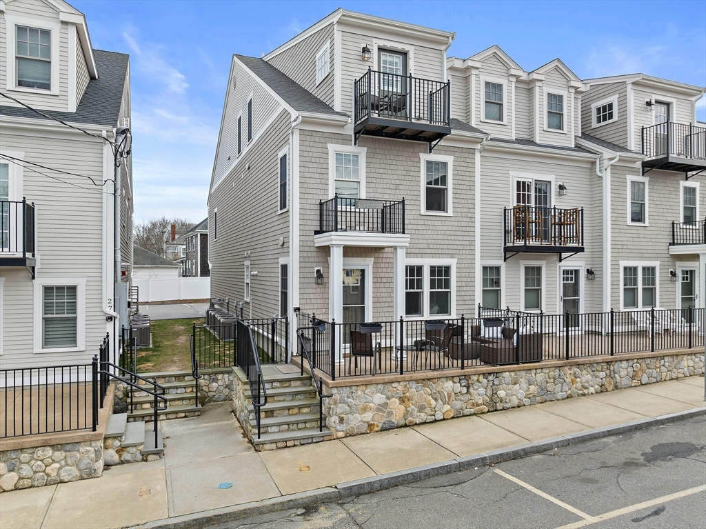 25 Howland St #2, Plymouth, MA Photo #1