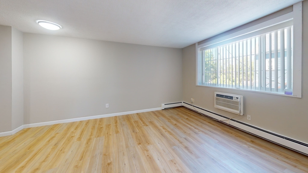 12 Woodland St 38