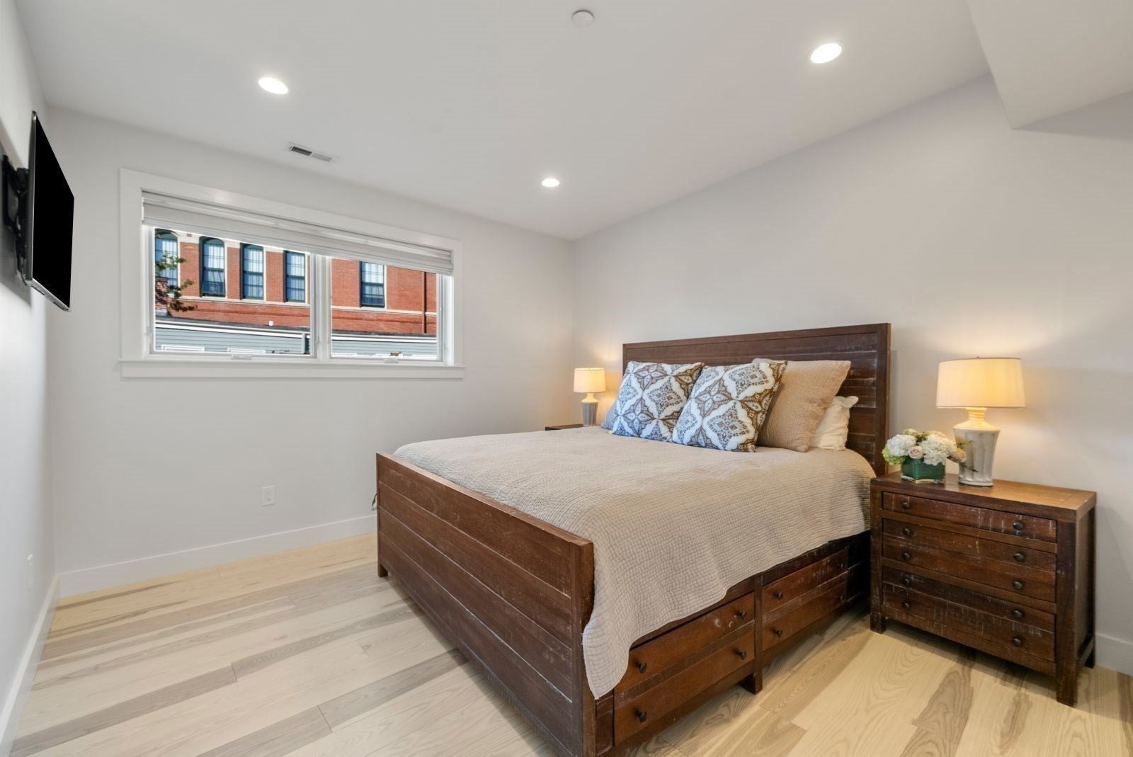 63 Rutherford Avenue, Boston, MA Photo #26