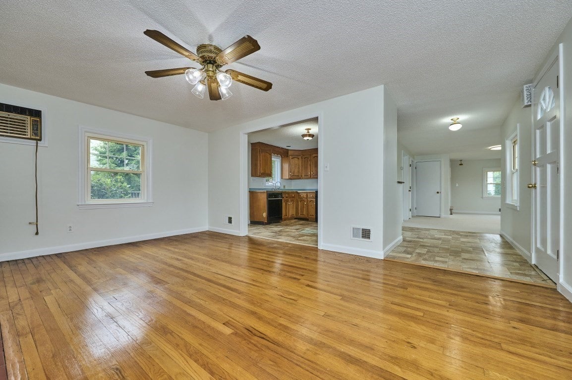 7 Lovett St, Salem, MA, 7 Lovett St, Salem, MA Photo #7