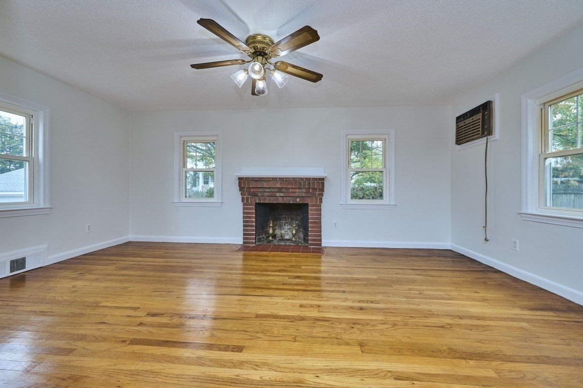 7 Lovett St, Salem, MA, 7 Lovett St, Salem, MA Photo #6