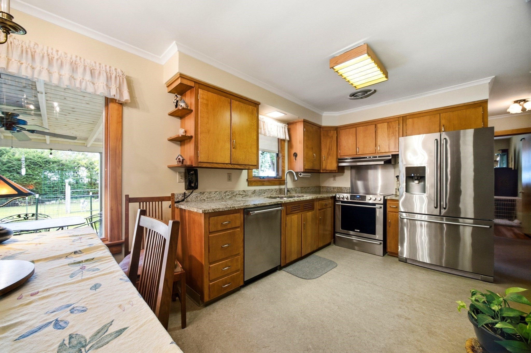 25 Saint Anthony St, Chicopee, MA, 25 Saint Anthony St, Chicopee, MA Photo #8