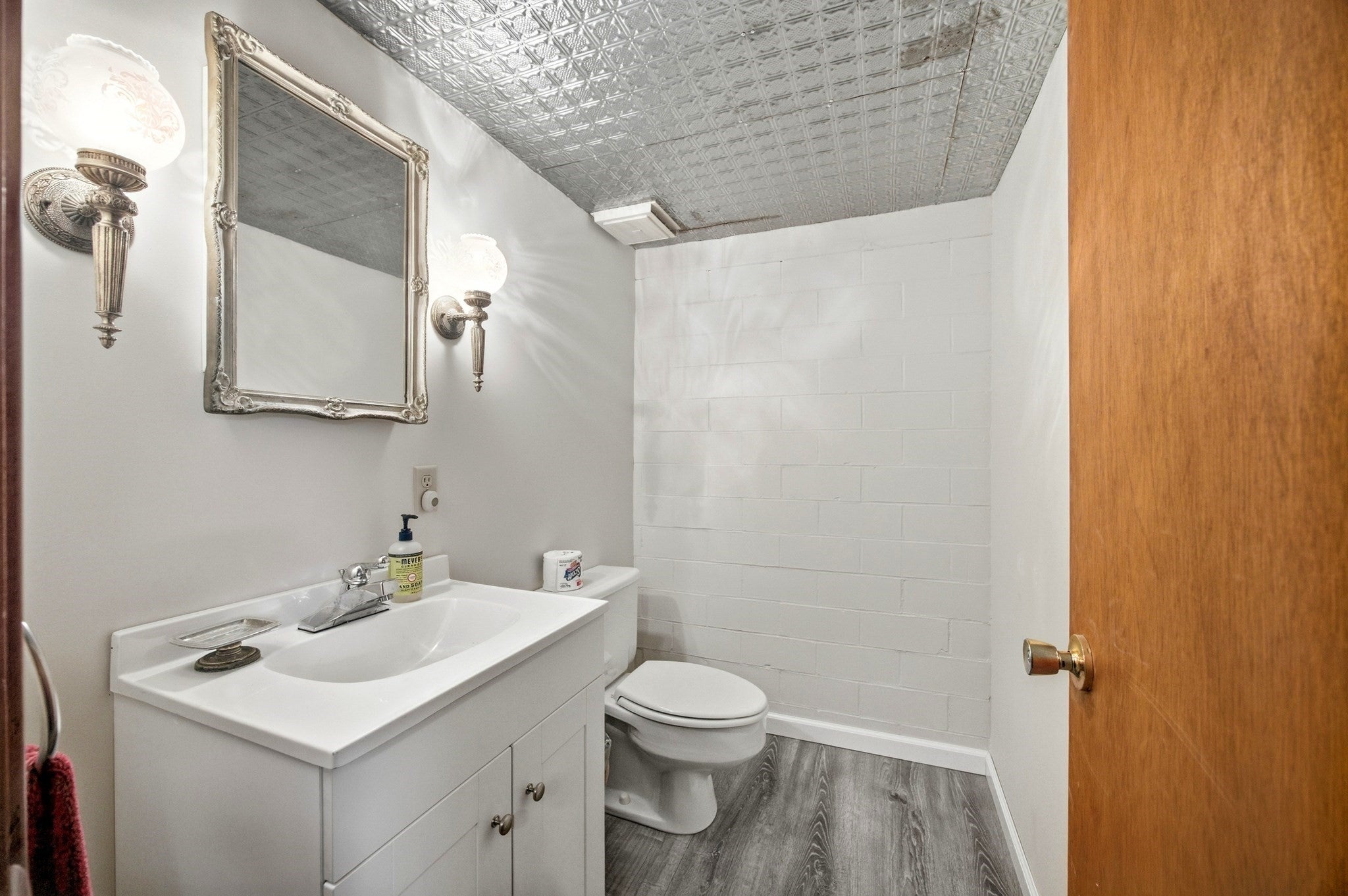 25 Saint Anthony St, Chicopee, MA, 25 Saint Anthony St, Chicopee, MA Photo #28