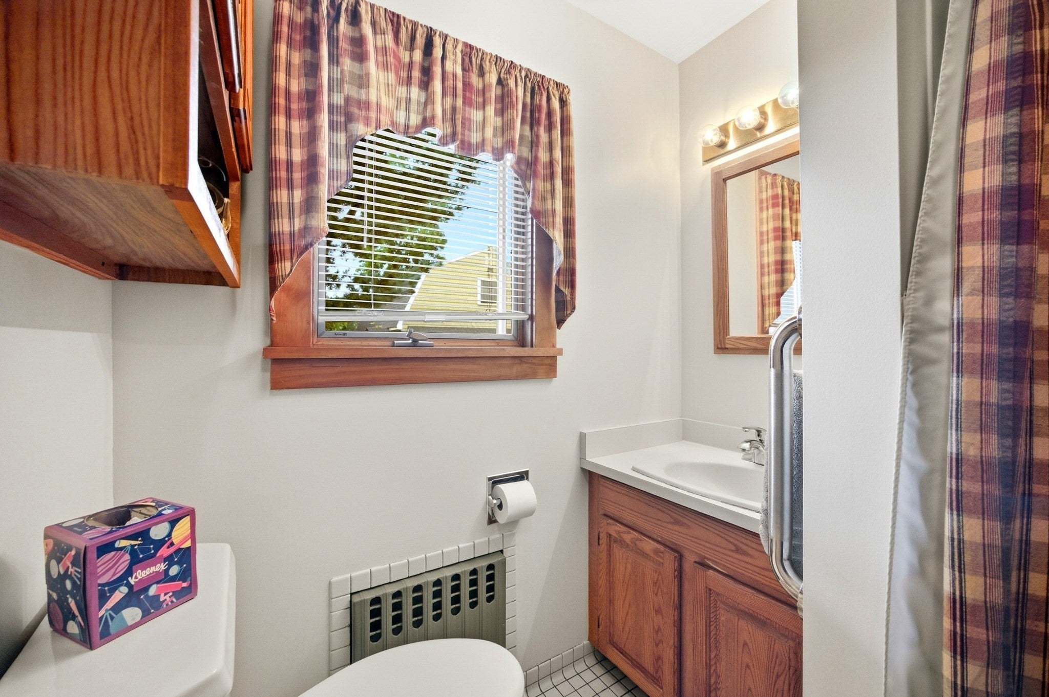 25 Saint Anthony St, Chicopee, MA, 25 Saint Anthony St, Chicopee, MA Photo #15