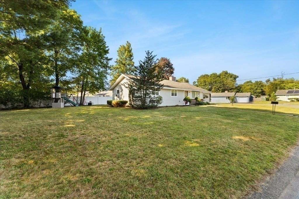 73 Oak Ridge Dr W DR, Brockton, MA, 73 Oak Ridge Dr W DR, Brockton, MA Photo #3