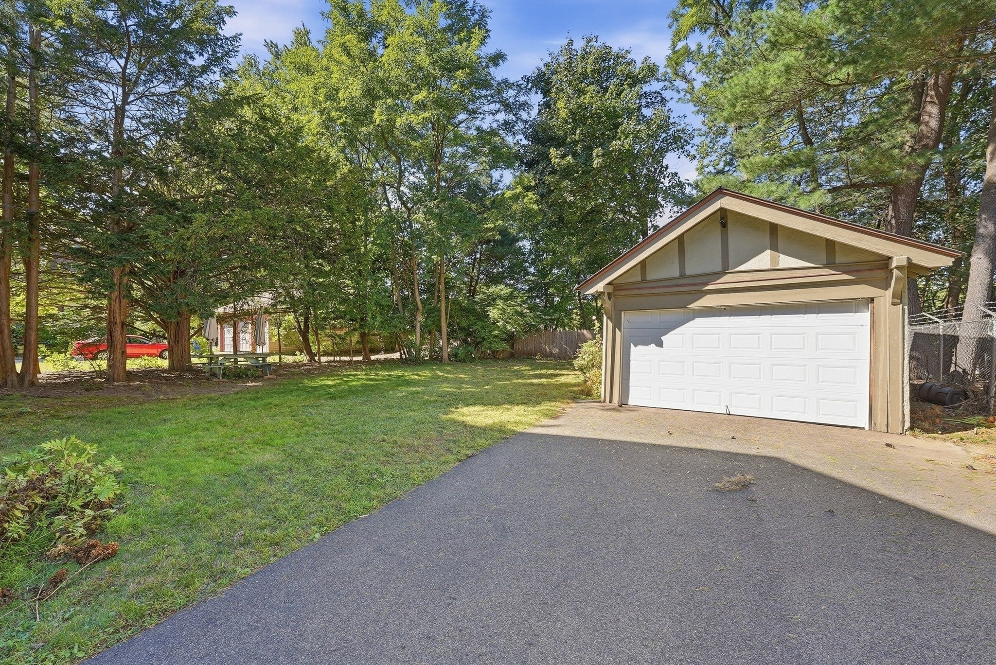 98 Bellevue Ave, Springfield, MA, 98 Bellevue Ave, Springfield, MA Photo #7
