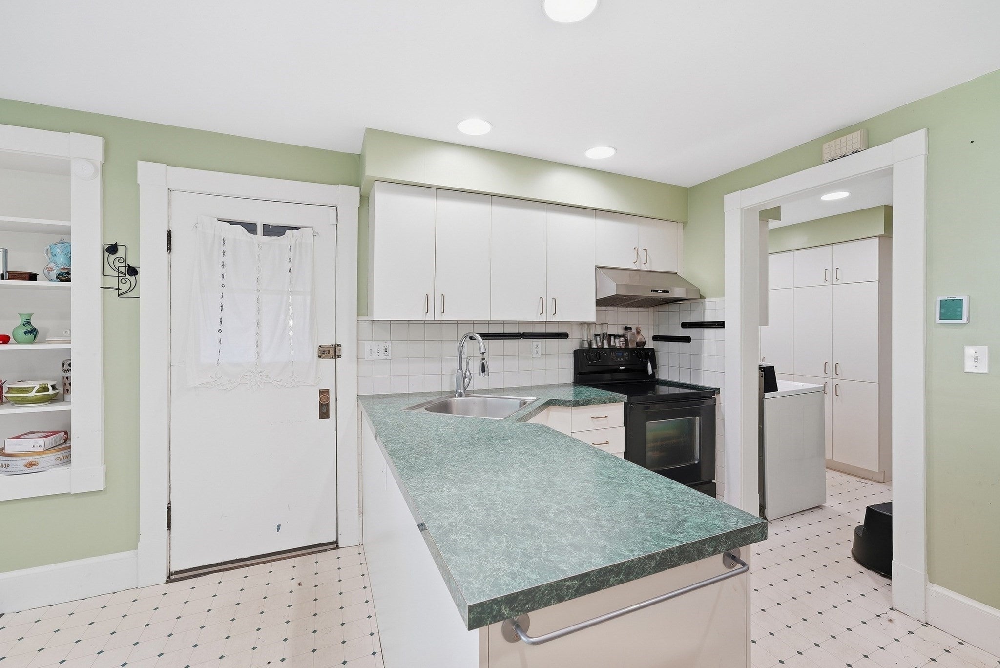 98 Bellevue Ave, Springfield, MA, 98 Bellevue Ave, Springfield, MA Photo #20