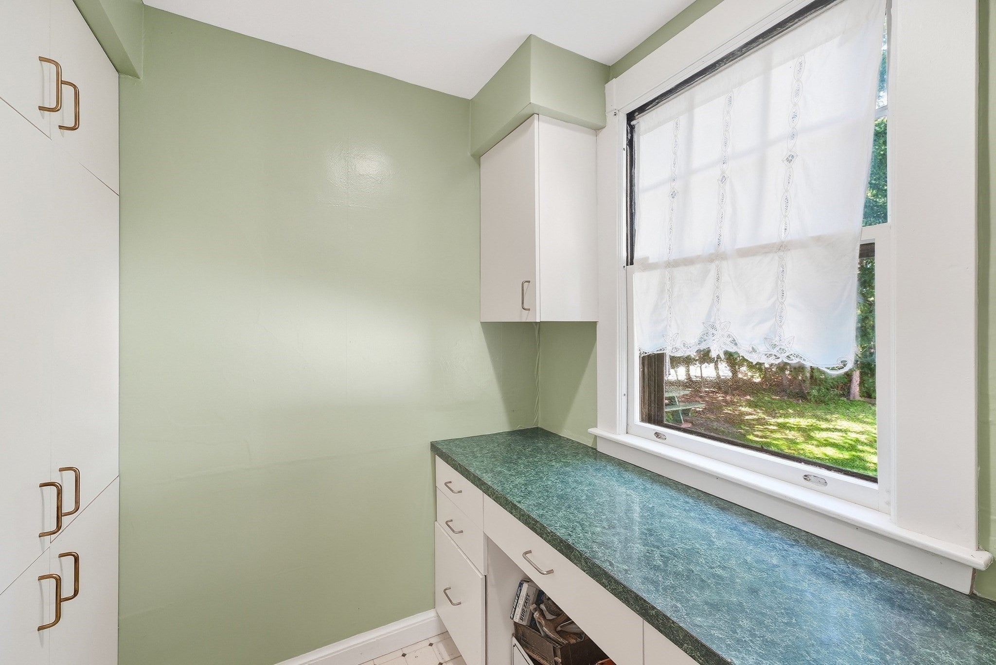 98 Bellevue Ave, Springfield, MA, 98 Bellevue Ave, Springfield, MA Photo #21