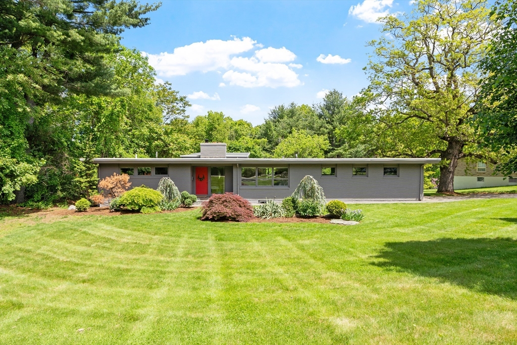 166 Quinapoxet Ln