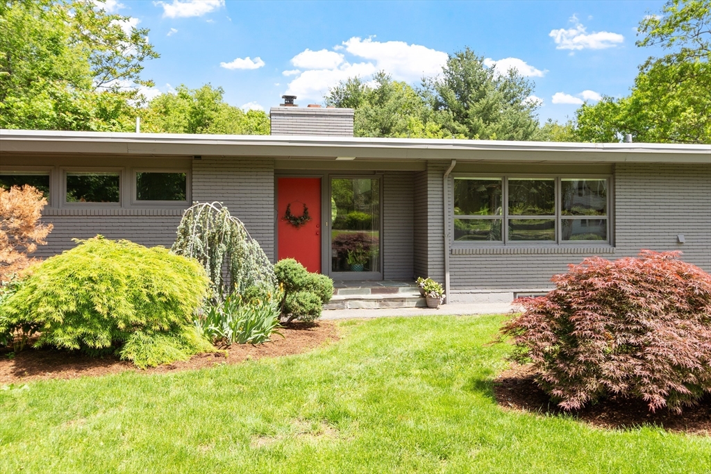 166 Quinapoxet Ln