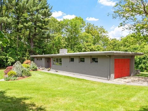 166 Quinapoxet Ln Worcester MA 01606